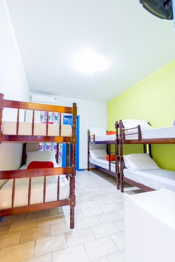 Cabanas Hostel & Suites Balneário Camboriú エクステリア 写真